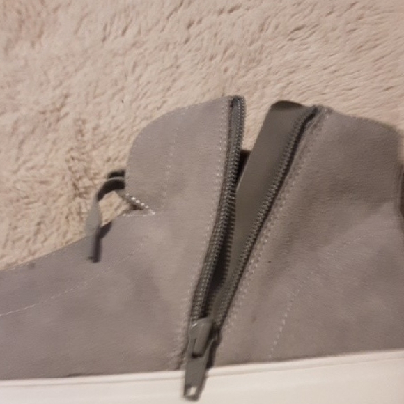 Coconuts by Matisse Women's Light Gray High-Top Sneakers - Picture 6 of 8